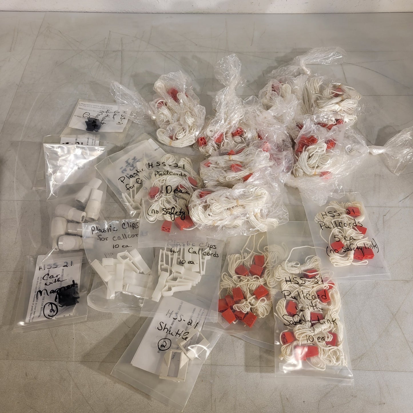 CallCare Large Lot Of Pull To Call Cords And Accessories HSS-21, 100x Cords