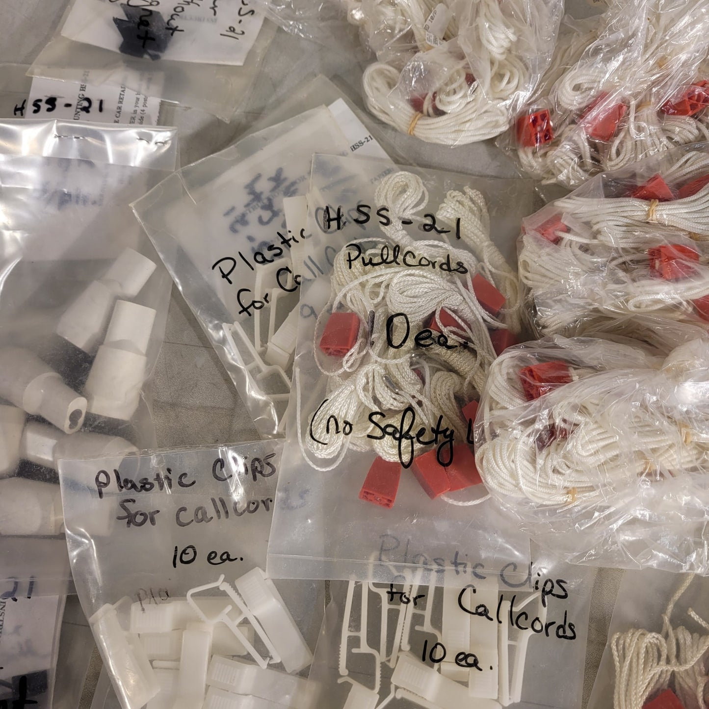 CallCare Large Lot Of Pull To Call Cords And Accessories HSS-21, 100x Cords