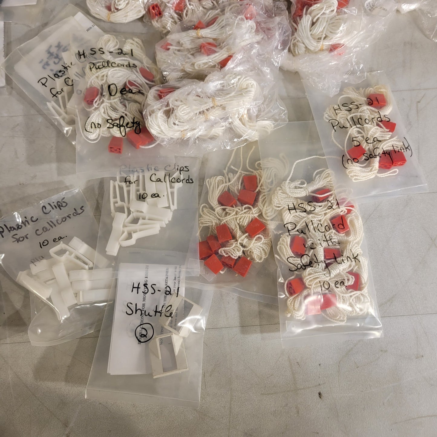 CallCare Large Lot Of Pull To Call Cords And Accessories HSS-21, 100x Cords