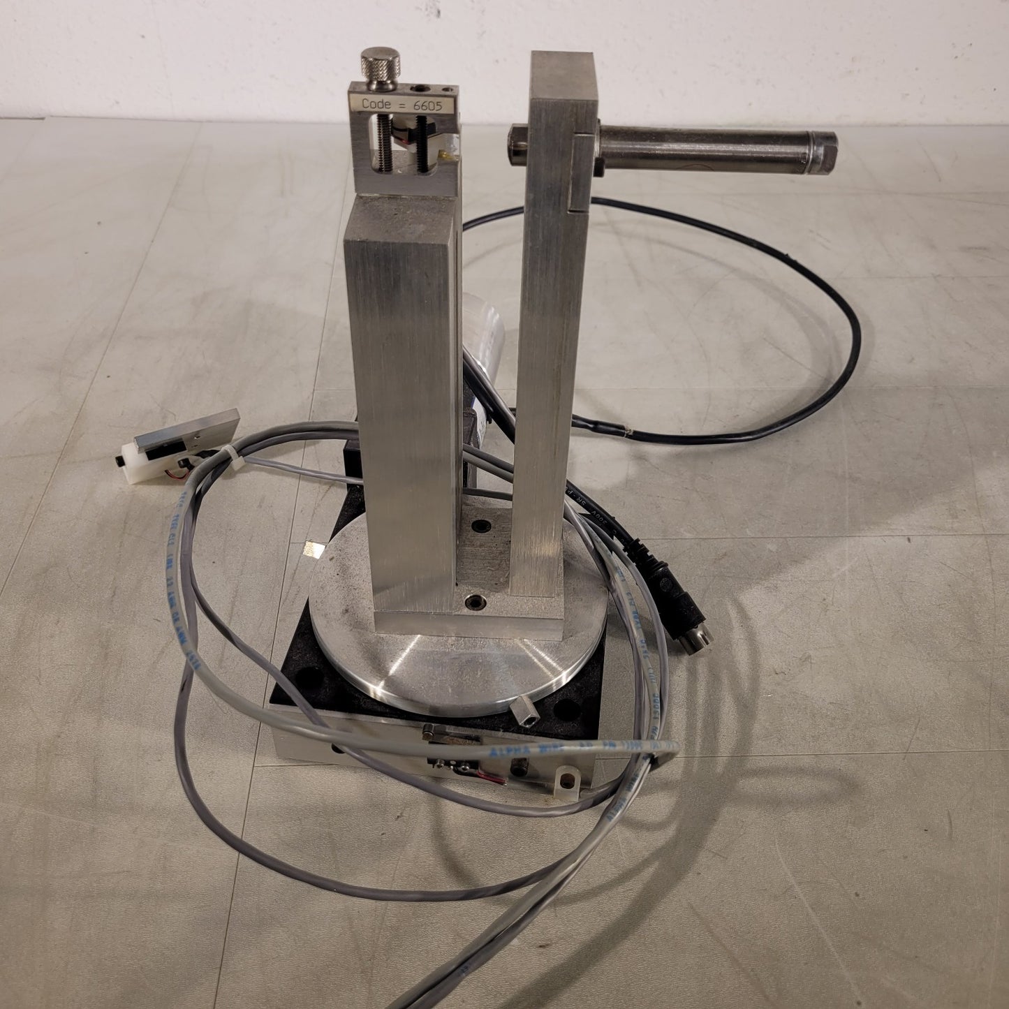 Parker Positioning Rotary Positioner Stage 20501.5-P W/ 24V Stepper Motor