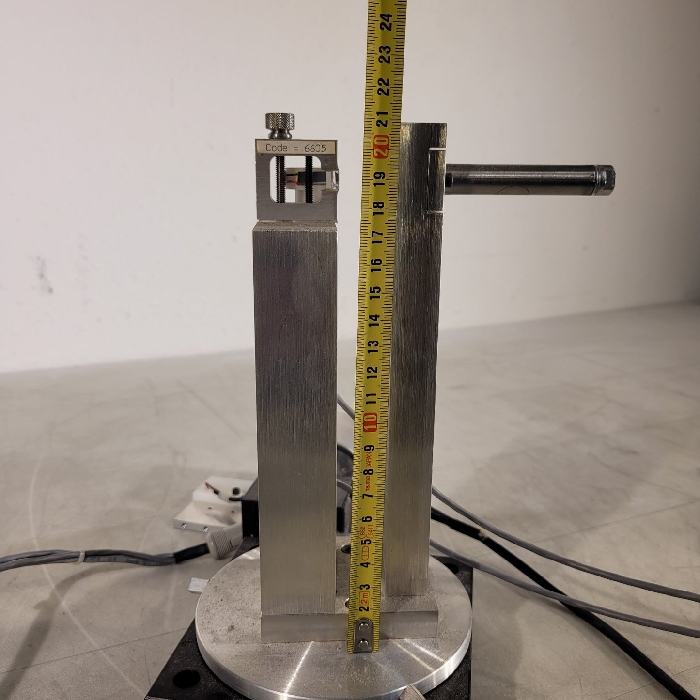 Parker Positioning Rotary Positioner Stage 20501.5-P W/ 24V Stepper Motor