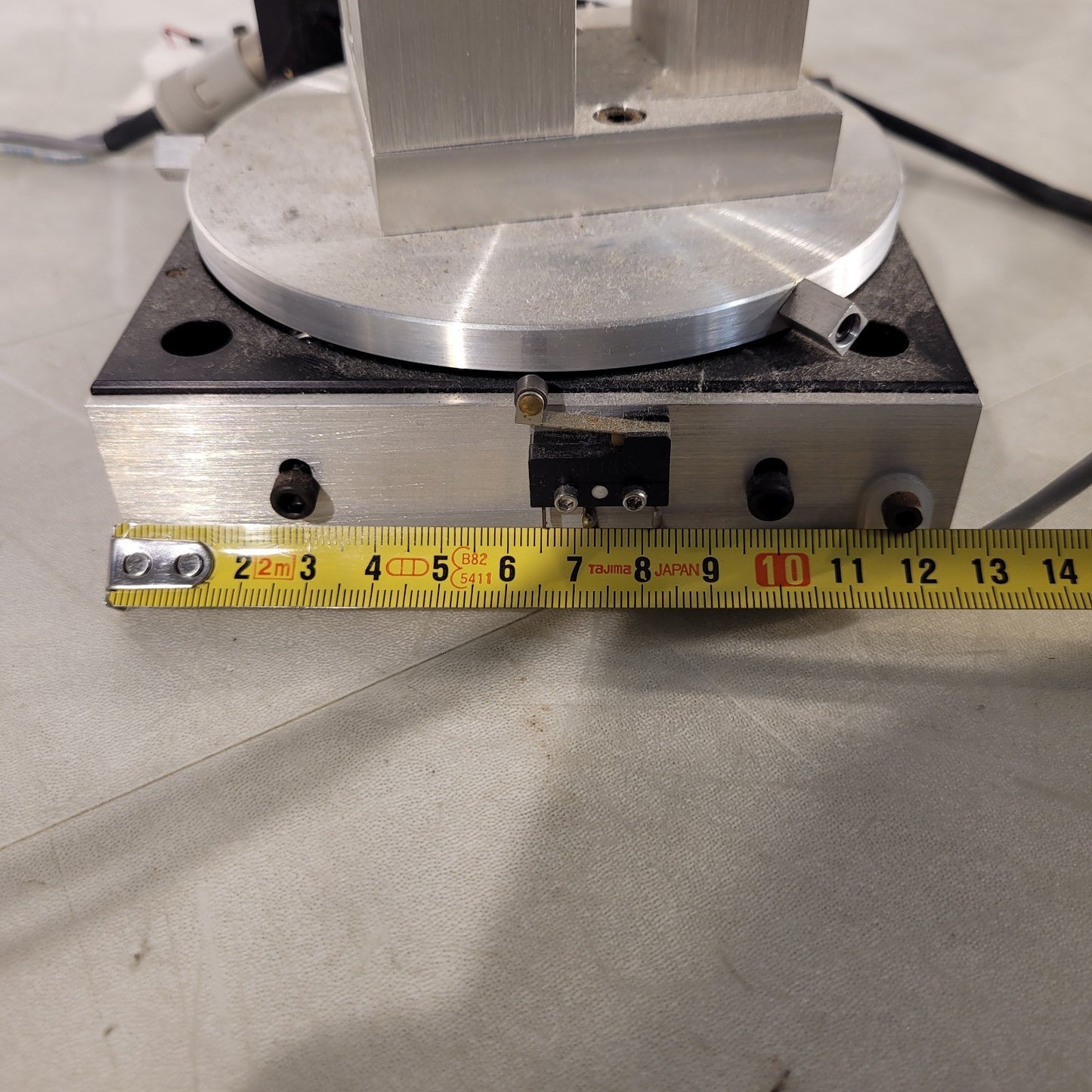 Parker Positioning Rotary Positioner Stage 20501.5-P W/ 24V Stepper Motor