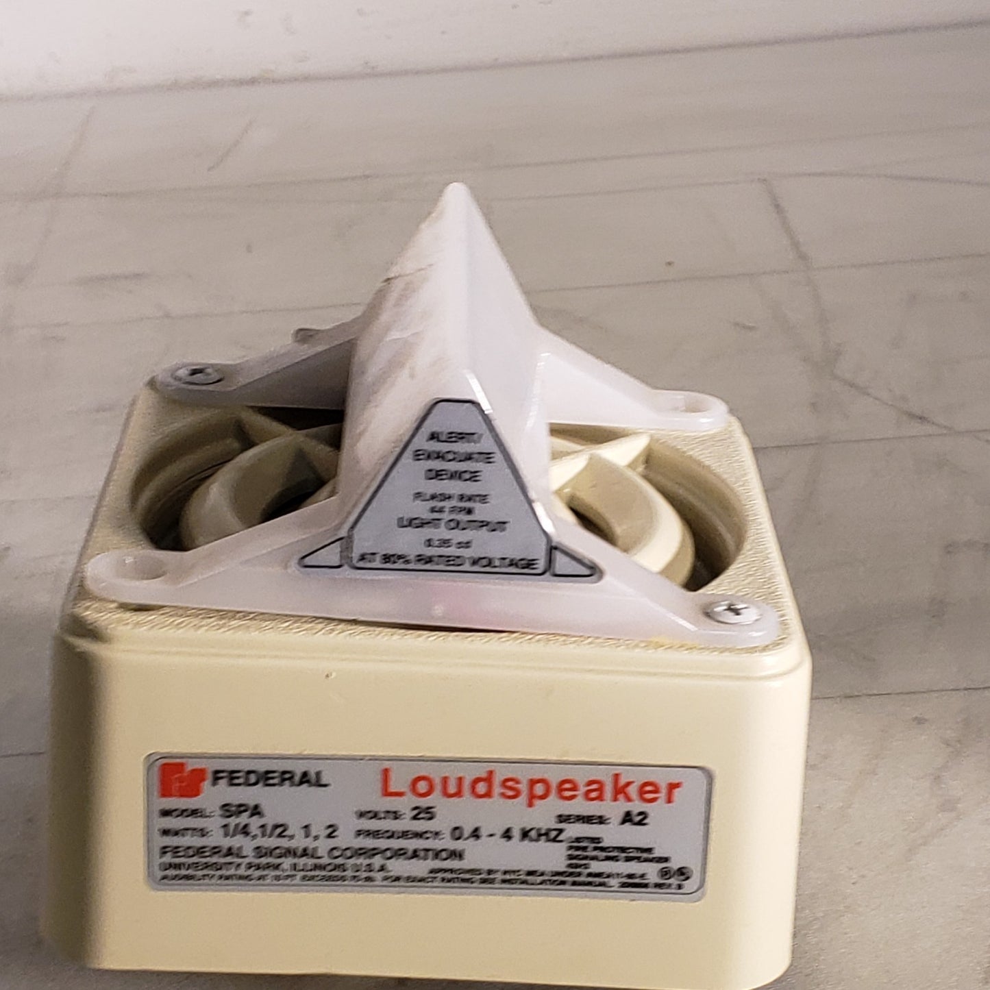 Federal FS SPA A2 Loudspeaker 0.4-4KHZ Alert Evacuate Device With Stob Light