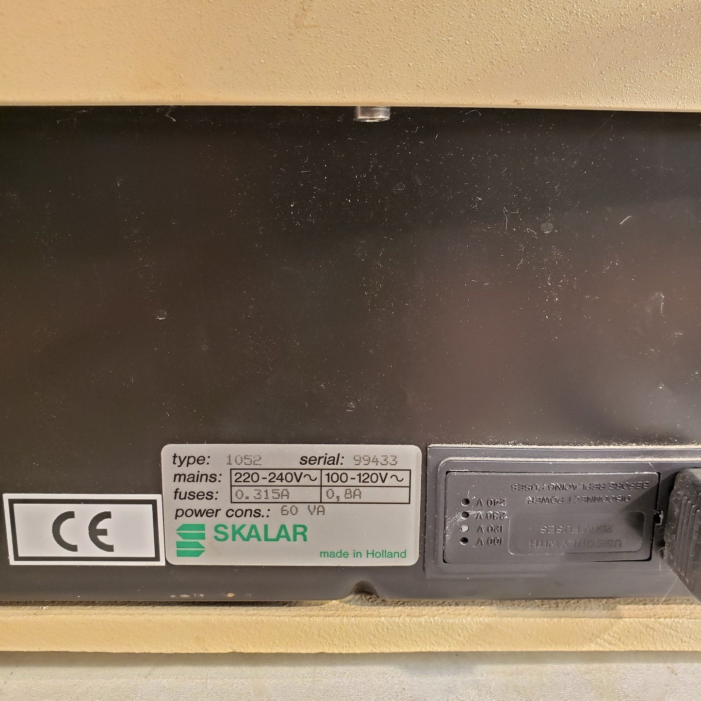 Skalar 1052 Vial Autosampler 140-Positions Stored 100-240v Circular Sampler