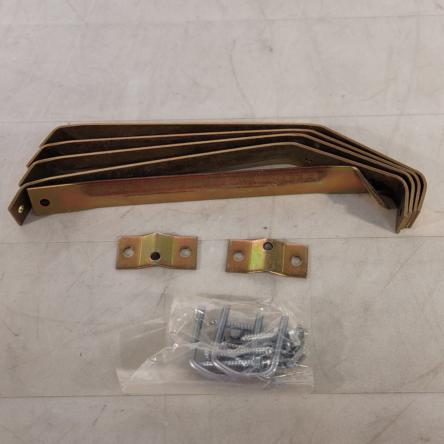 Channel Master 9034 12" Heavy Duty Wallmount Gold Chromate for up to 1-1/2" Mast
