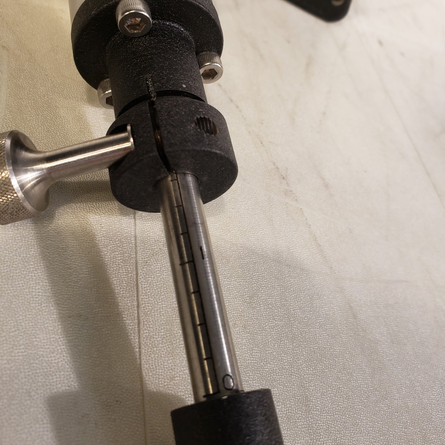 Huntington VF-173-3 2.75" CF DN35CF Conflat 3-inch Linear Motion Feedthrough