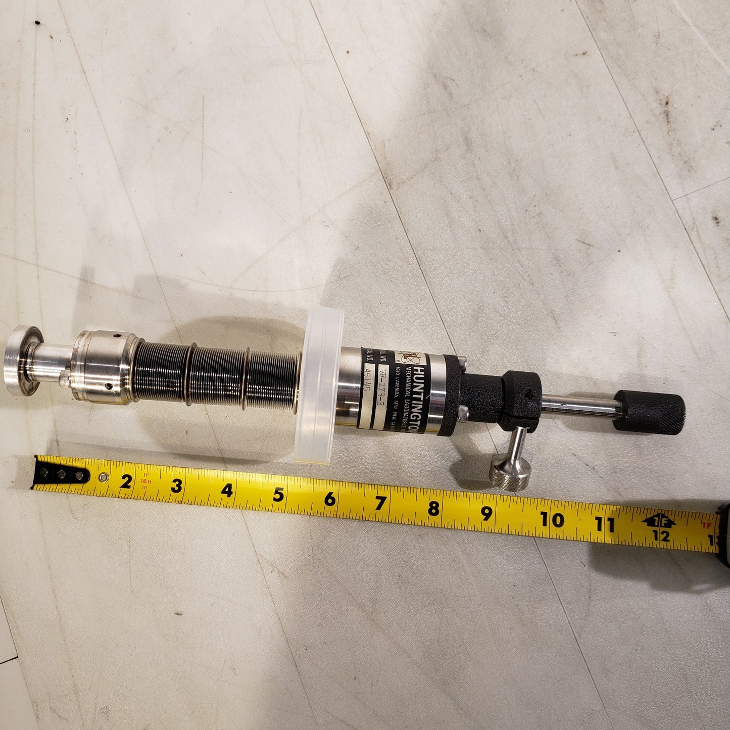 Huntington VF-173-3 2.75" CF DN35CF Conflat 3-inch Linear Motion Feedthrough