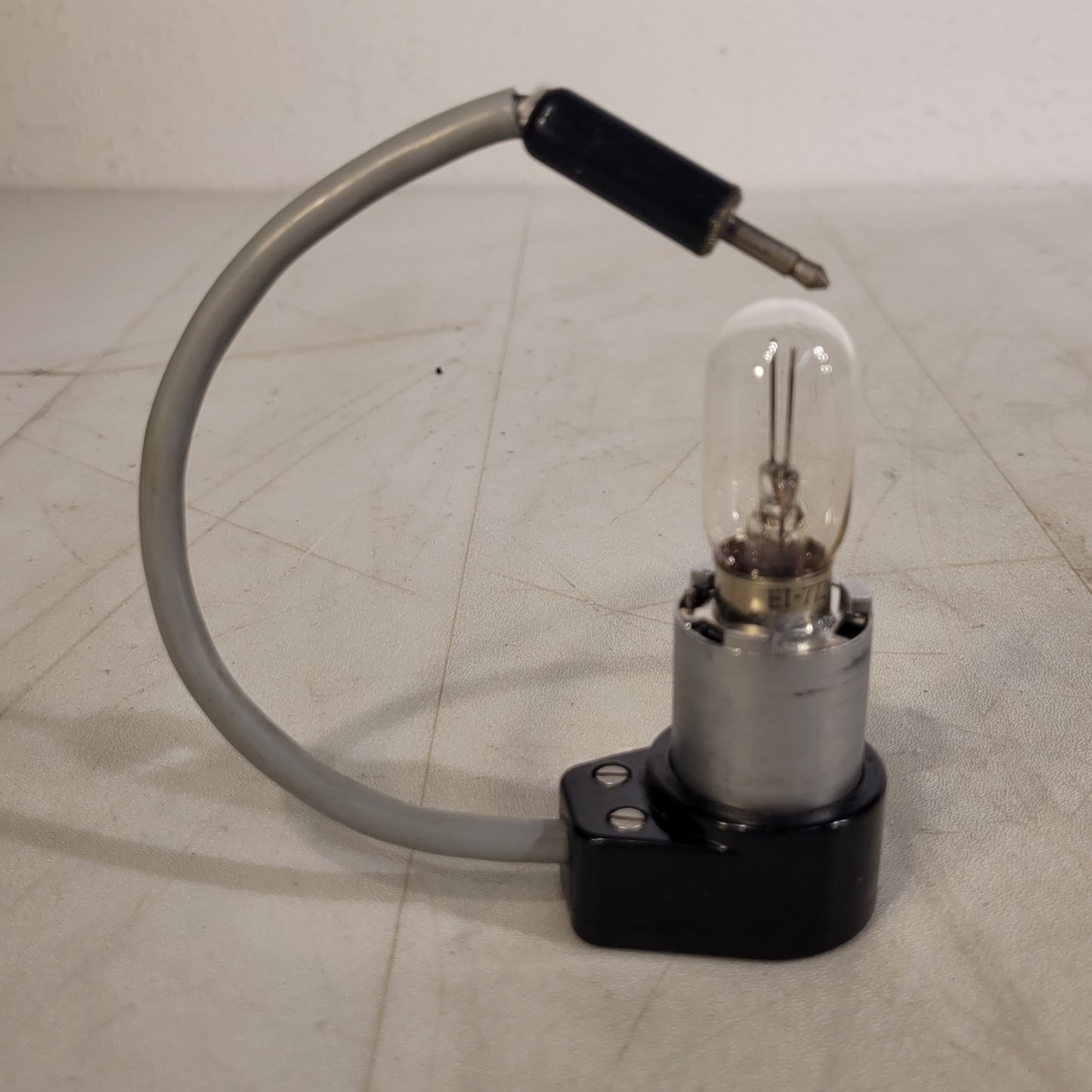 Carl Zeiss X9-B-30 Microscope Replacement Light Bulb Lamp 6V 15W w/ Cable