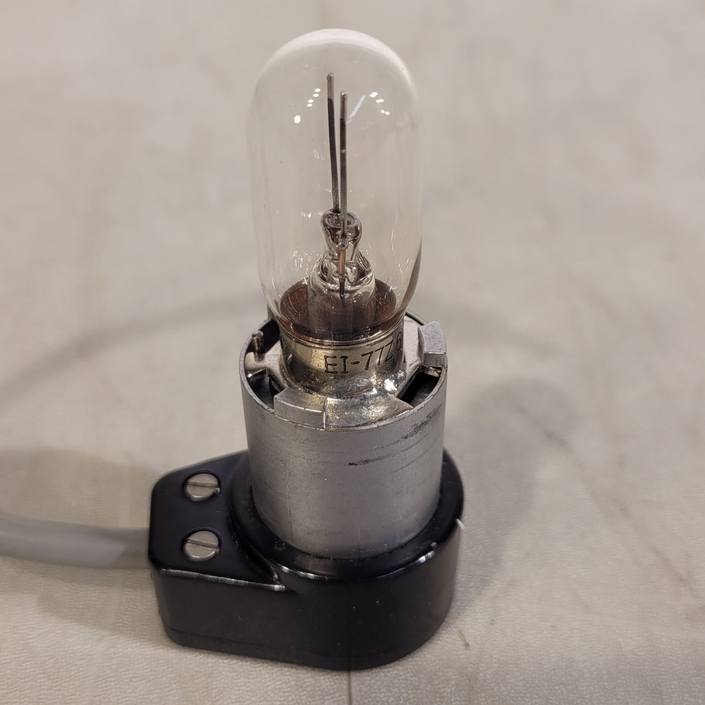 Carl Zeiss X9-B-30 Microscope Replacement Light Bulb Lamp 6V 15W w/ Cable