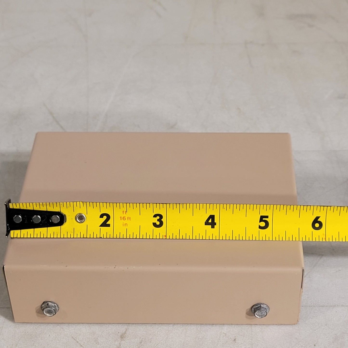 Terminal Block 10-Slot 5-1/2" x 4" Tan Steel 10-Wire Electrical Box