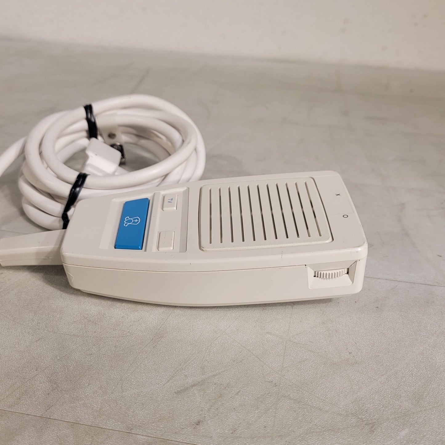 Fisher Berkeley HTX-562-LV Ektacom Nurse Call Switch TV Remote DA-15 Plug