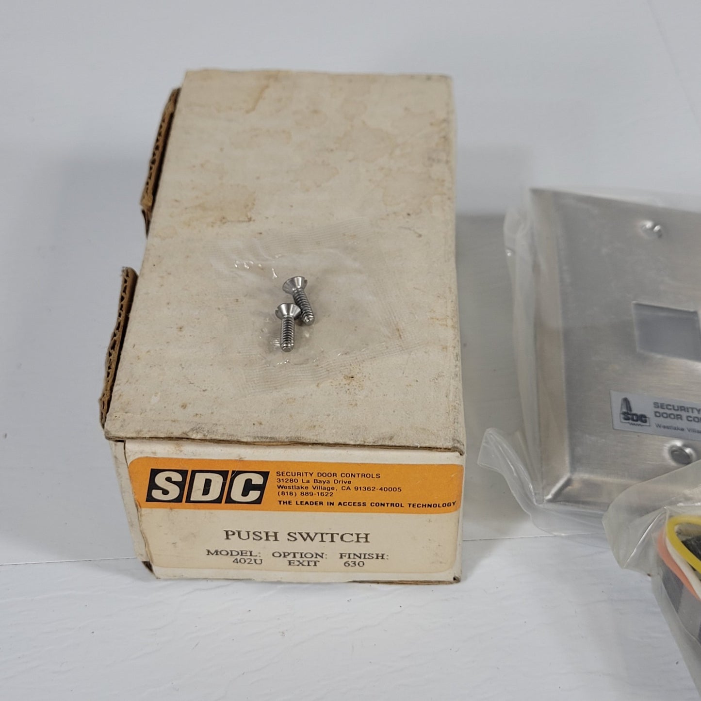 SDC 402U Exit Push Button Switch 5amps 125VAC Security Door Controls