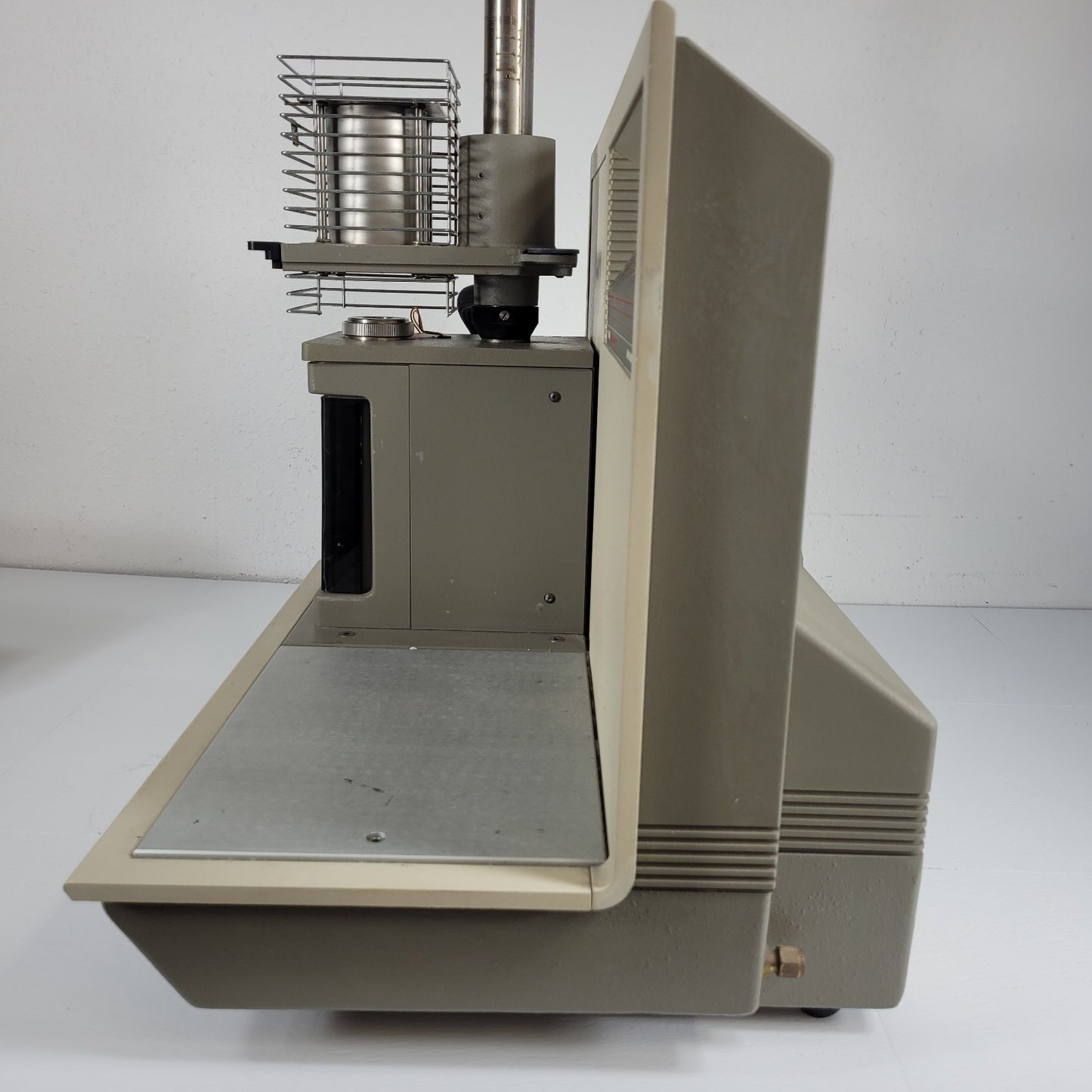 *For Parts* DuPont TA Instruments TMA 2940 Analyzer w/ Isolation Transformer