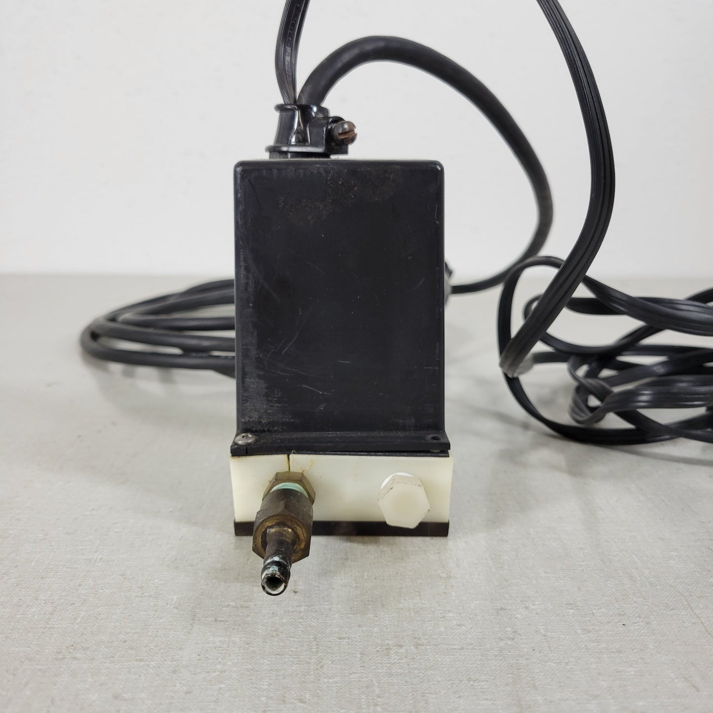 Proteus Industries 1000 Fluid Flow Switch US 120V 3/8" to Taper Tube Fitting