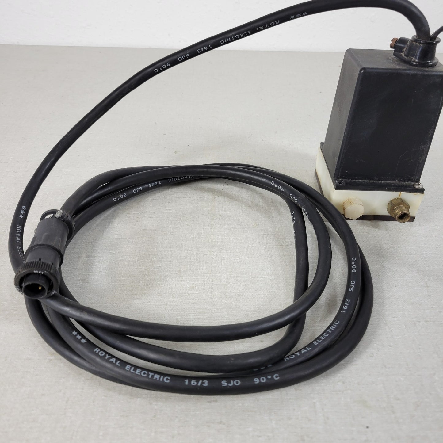 Proteus Industries 1000 Fluid Flow Switch US 120V 3/8" to Taper Tube Fitting