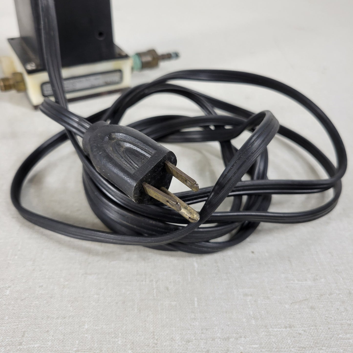 Proteus Industries 1000 Fluid Flow Switch US 120V 3/8" to Taper Tube Fitting
