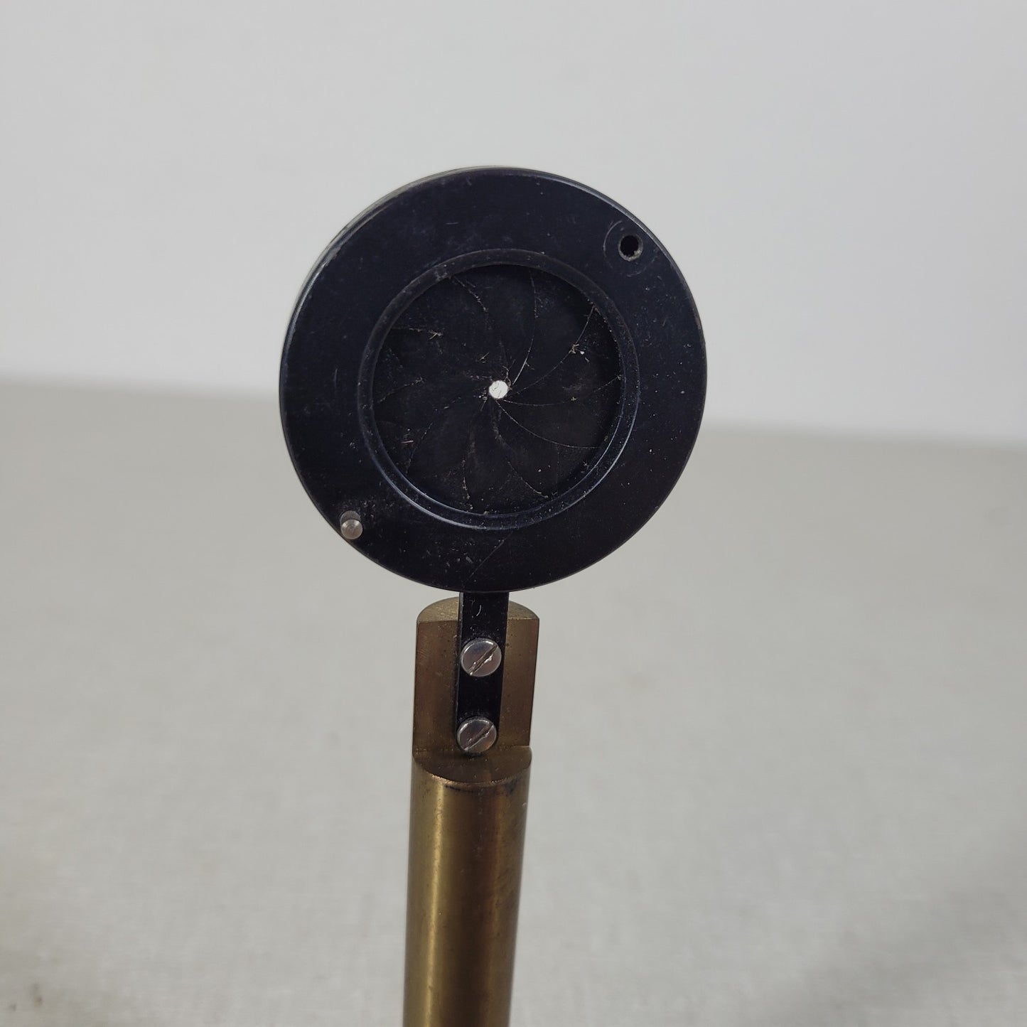Unbranded Variable Aperture Adjustable Iris 1-25mm w/ 10cm Mounting Post 1"