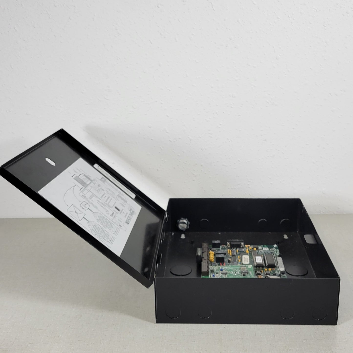 Keri PXL-250 Door Access Control Board with Enclosure No Lock On Box 04174-003