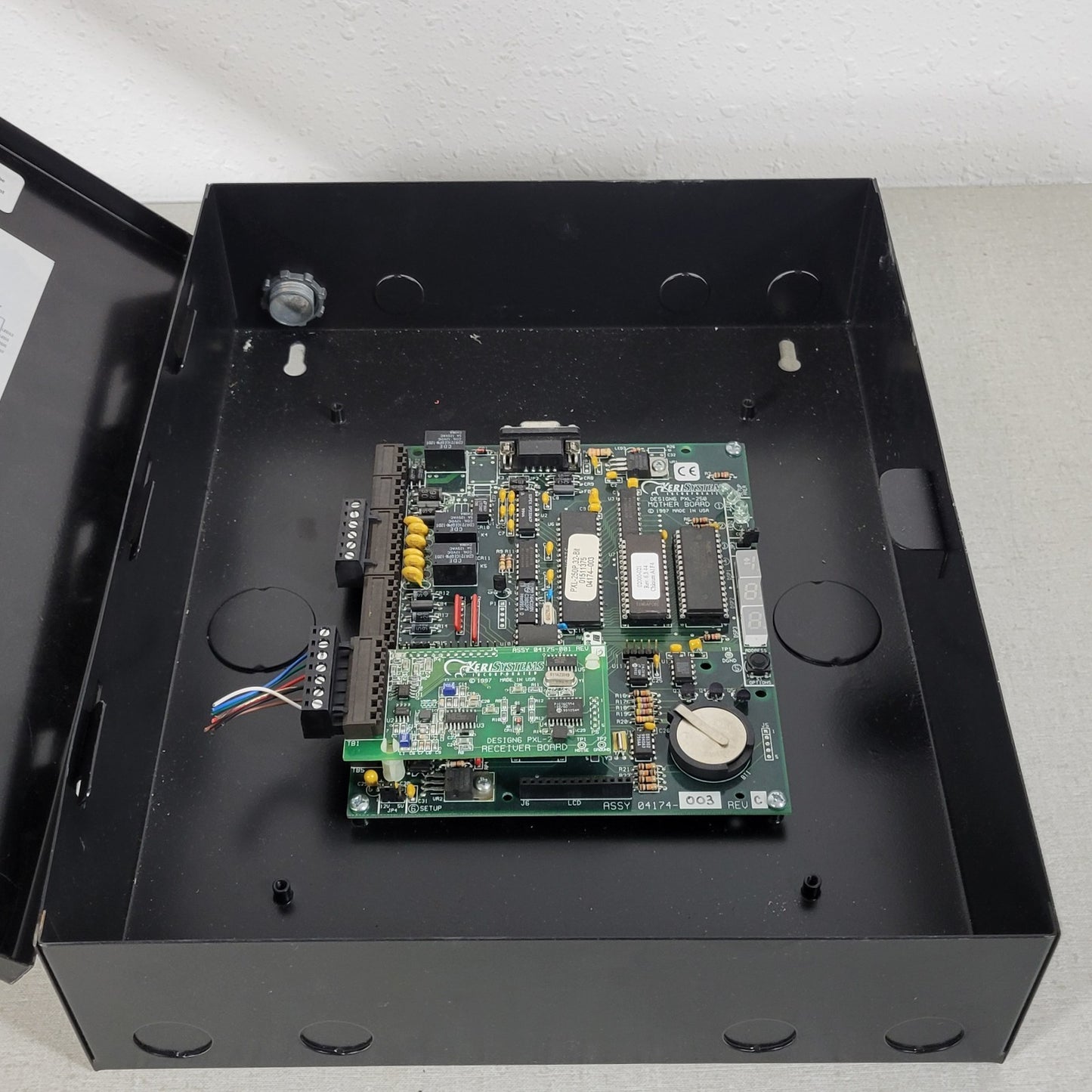 Keri PXL-250 Door Access Control Board with Enclosure No Lock On Box 04174-003