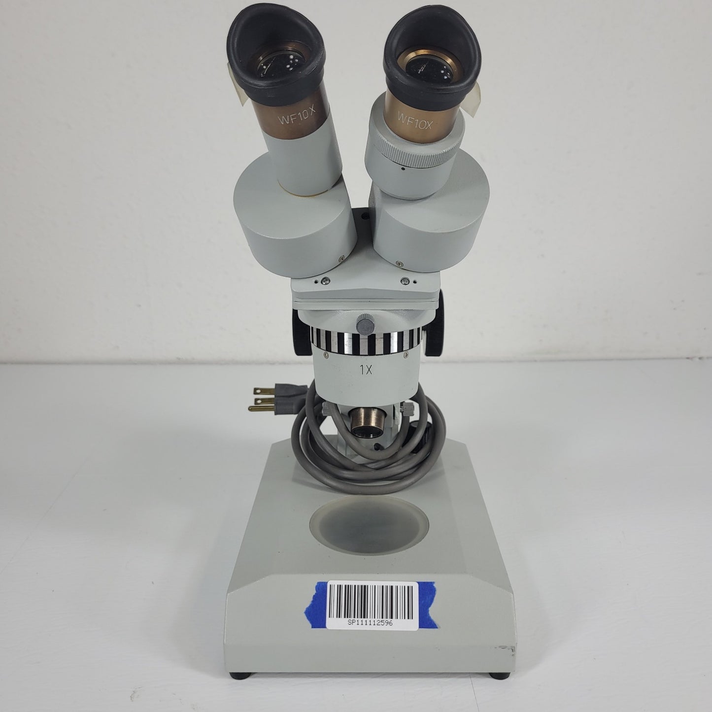 A&F Stereo Upright Microscope w/ Light Source 10x and 30x Zoom WF10X Eye Pieces
