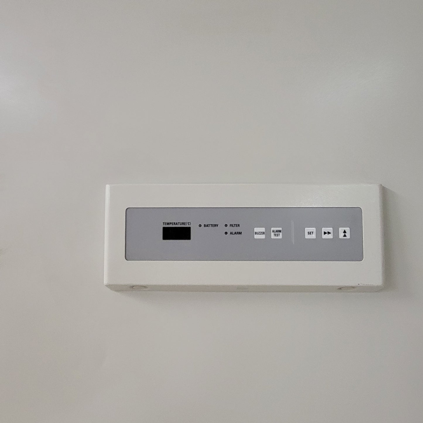 FOR PARTS Nuaire NU-9668GC Ultra Low -86C Lab Freezer 3 Adjustable Shelves