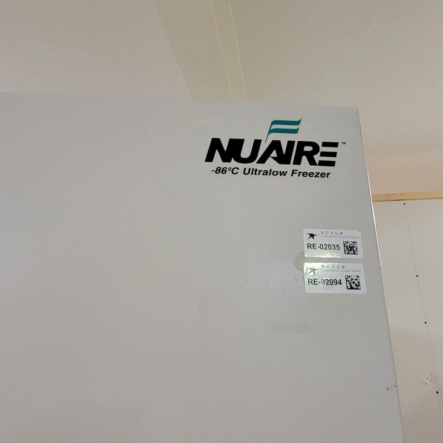 FOR PARTS Nuaire NU-9668GC Ultra Low -86C Lab Freezer 3 Adjustable Shelves