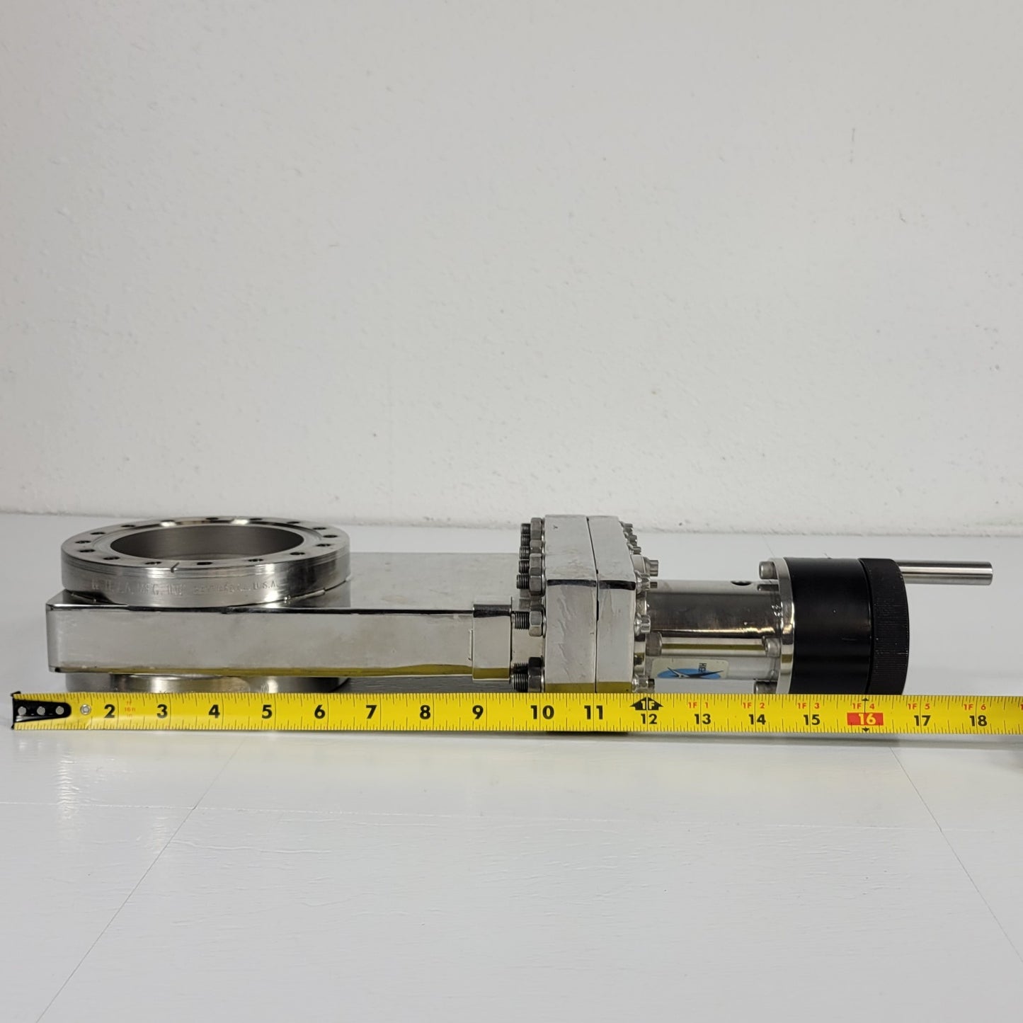 HVA 124-0400 Manual Gate Valve DN100CF 6" CF Conflat Ultra High Vacuum Apparatus