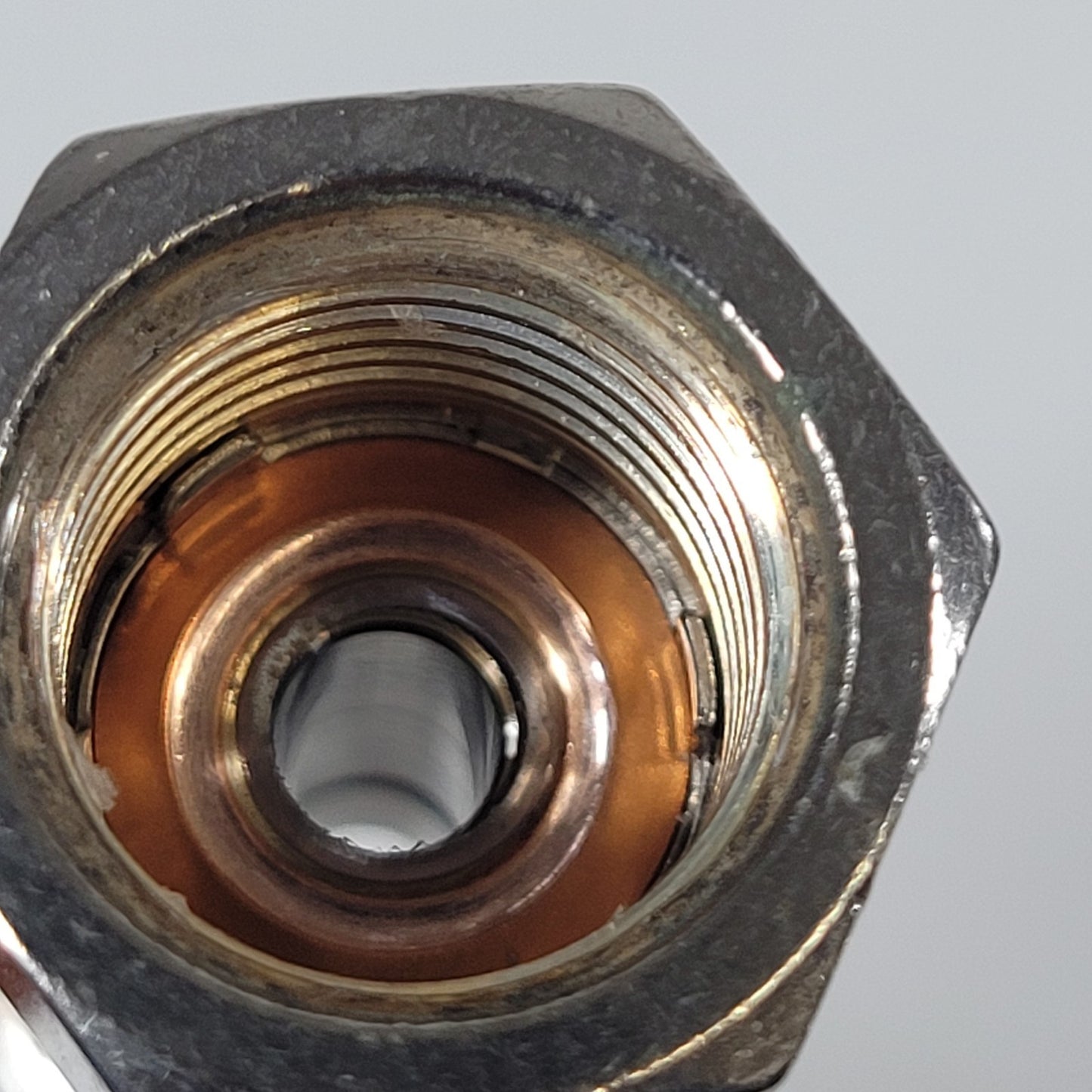 Cajon 1/4" NPT Tube Adapter to 1/4" VCR Fitting Vacuum Stainless Steel 316