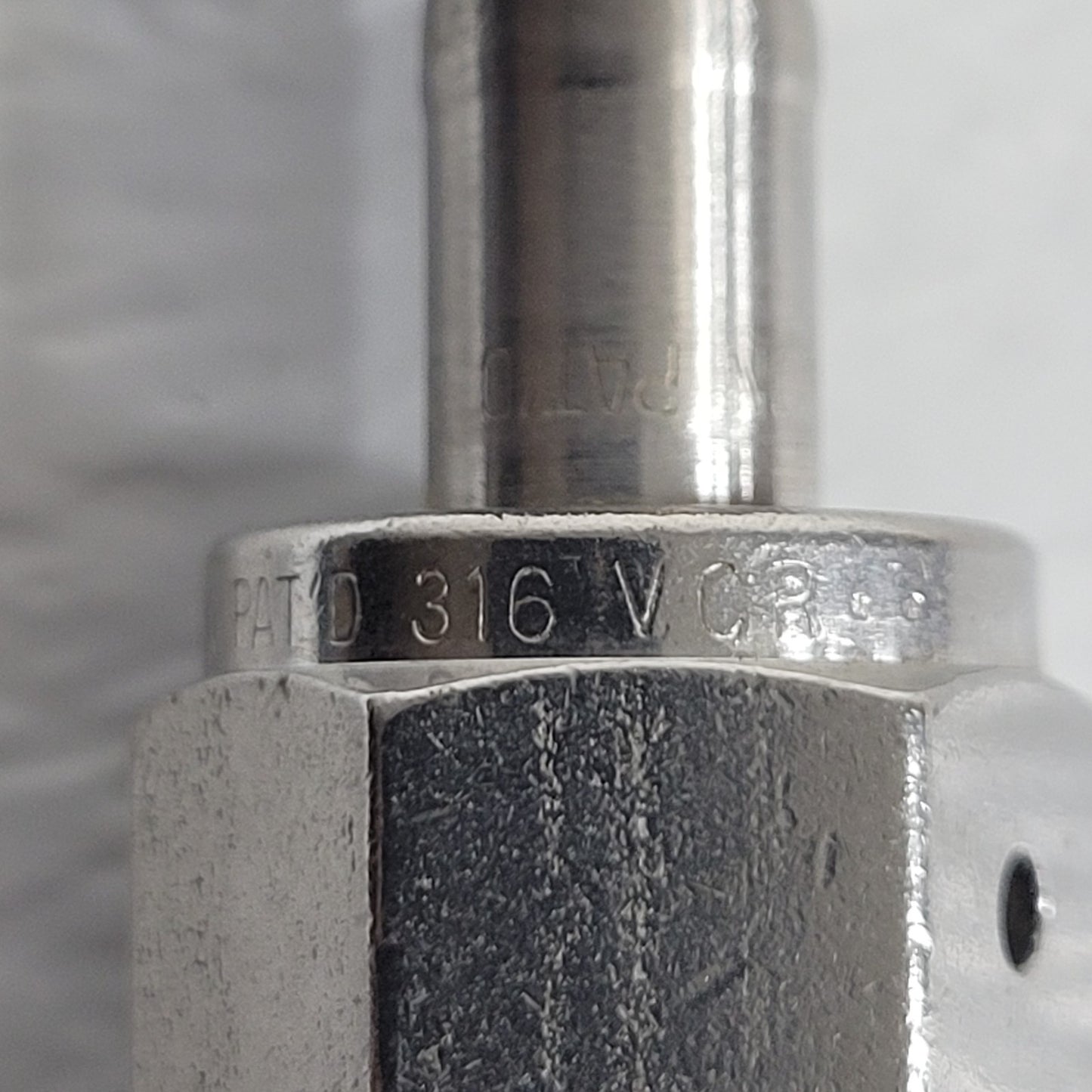 Cajon 1/4" NPT Tube Adapter to 1/4" VCR Fitting Vacuum Stainless Steel 316