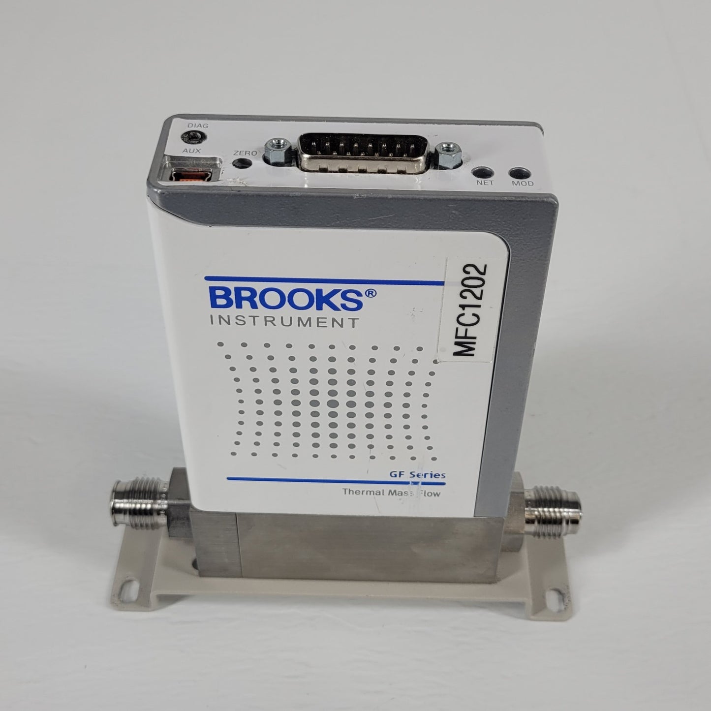 Brooks GF040 0015005Ll Mass Flow Controller MFC 15-O2 Oxygen Gas 5000 SCCM