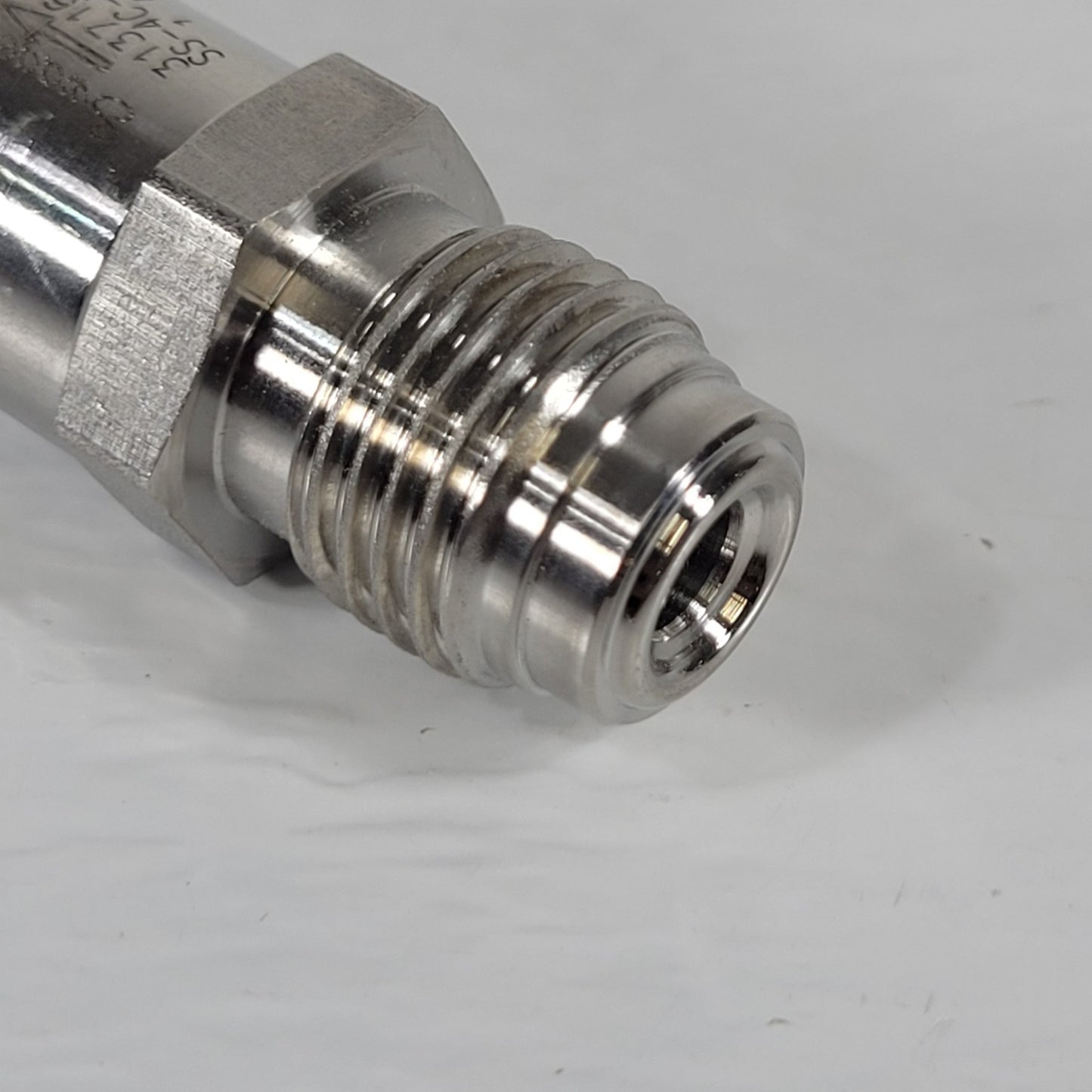 Swagelok SS-4C-VCR-1 Stainless Steel Poppet Check Valve Fixed Pressure 1/4" VCR