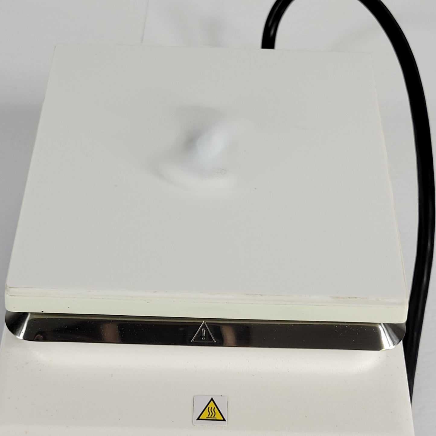 Cole-Parmer Stuart 04807-63 Hot Plate & Magnetic Stirrer 405° High Temperature