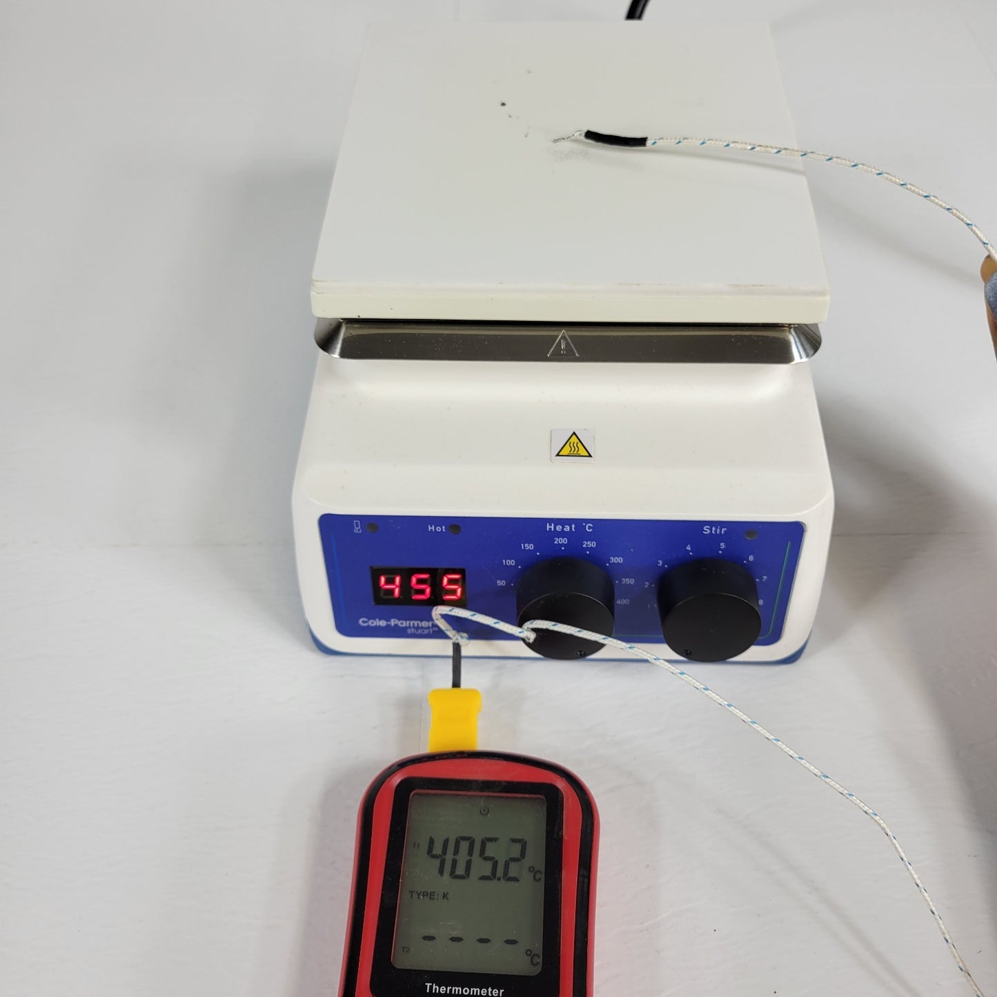 Cole-Parmer Stuart 04807-63 Hot Plate & Magnetic Stirrer 405° High Temperature