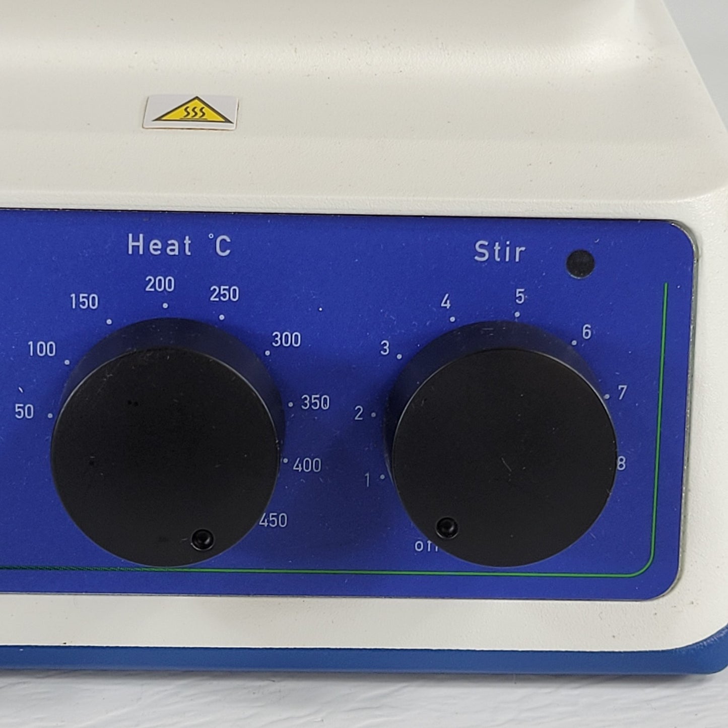 Cole-Parmer Stuart 04807-63 Hot Plate & Magnetic Stirrer 405° High Temperature