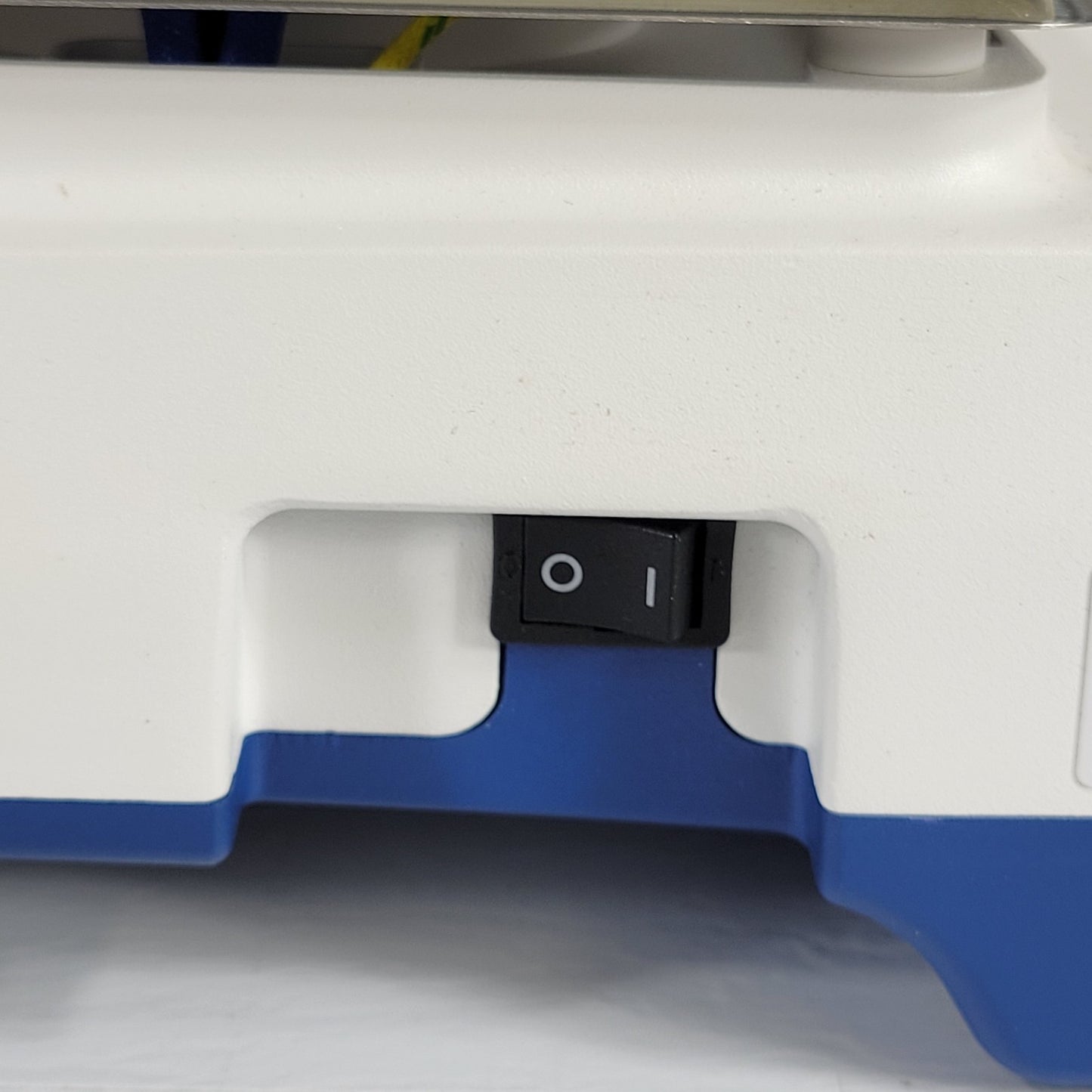Cole-Parmer Stuart 04807-63 Hot Plate & Magnetic Stirrer 405° High Temperature