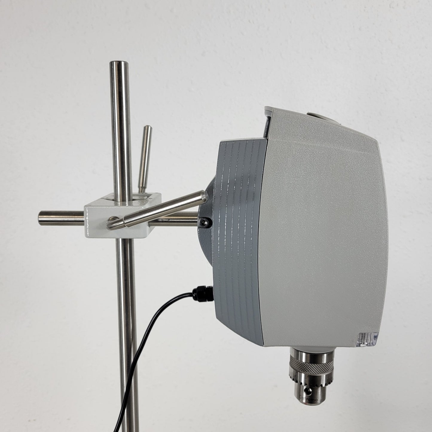 Caframo 2002 Digital Overhead Stirrer & Adjustable Mount 40-2002rpm Speed