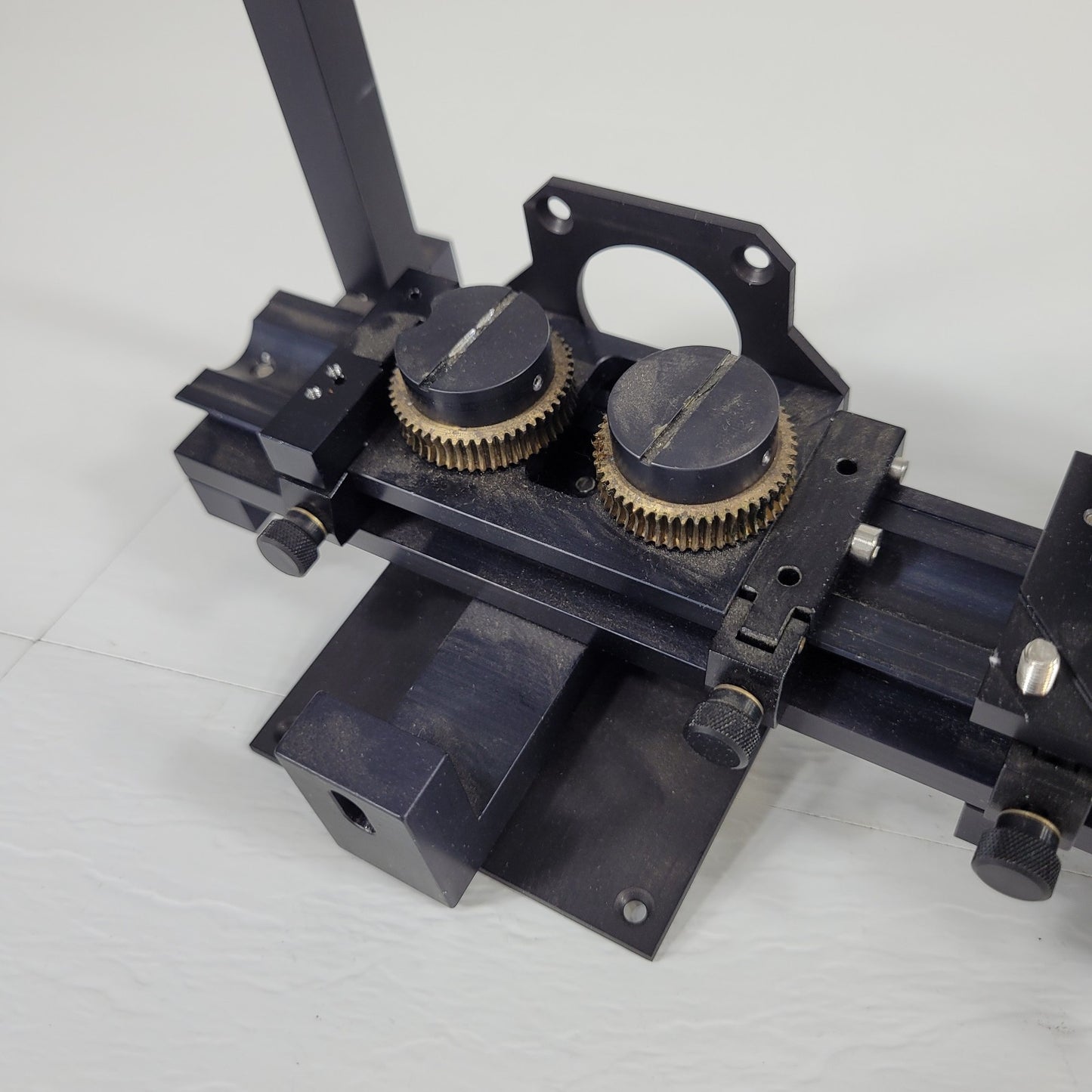 Small "V" Optical Rail Assembly High Precision Belt Driven Lens Movement Bruker