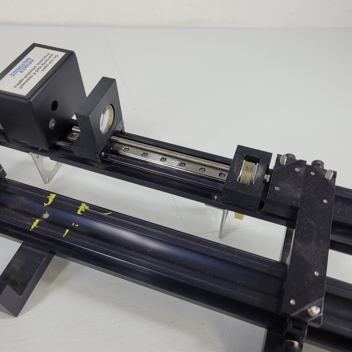 Small "V" Optical Rail Assembly High Precision Belt Driven Lens Movement Bruker