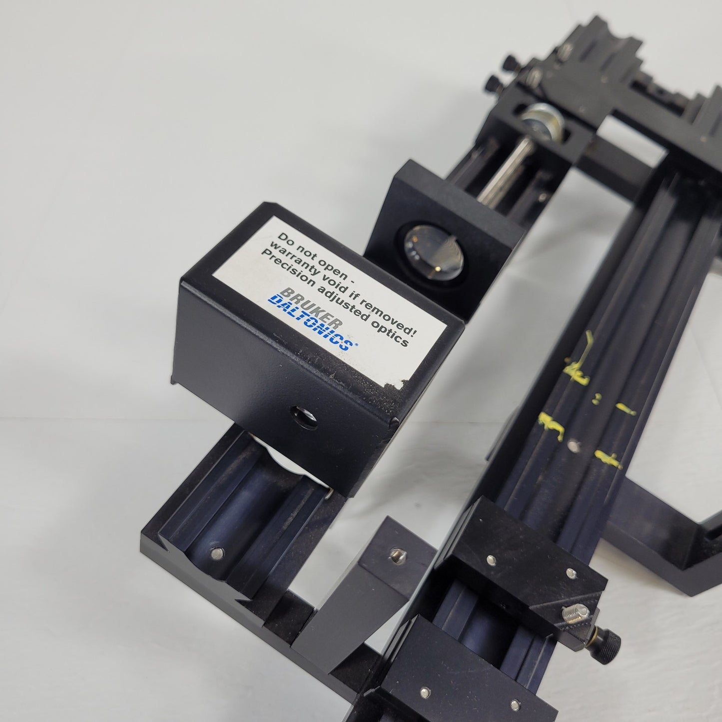 Small "V" Optical Rail Assembly High Precision Belt Driven Lens Movement Bruker