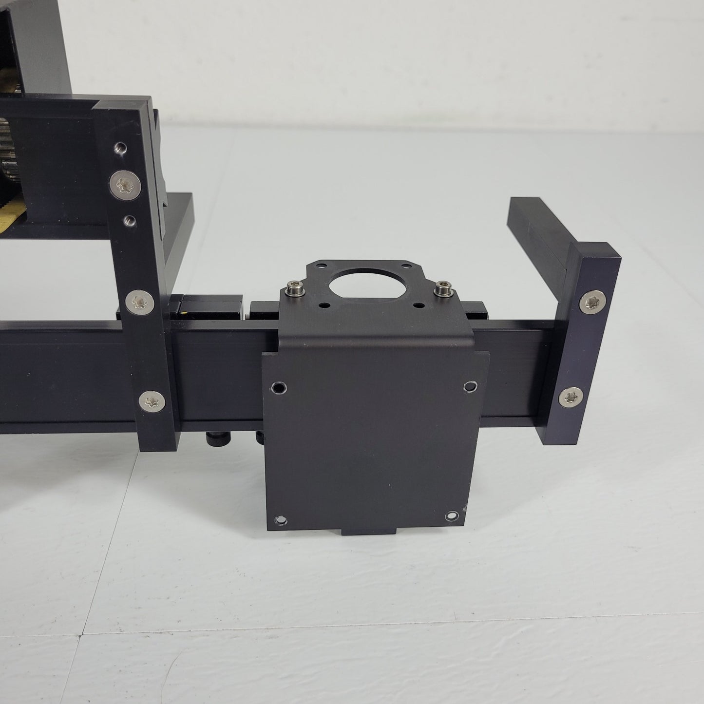 Small "V" Optical Rail Assembly High Precision Belt Driven Lens Movement Bruker