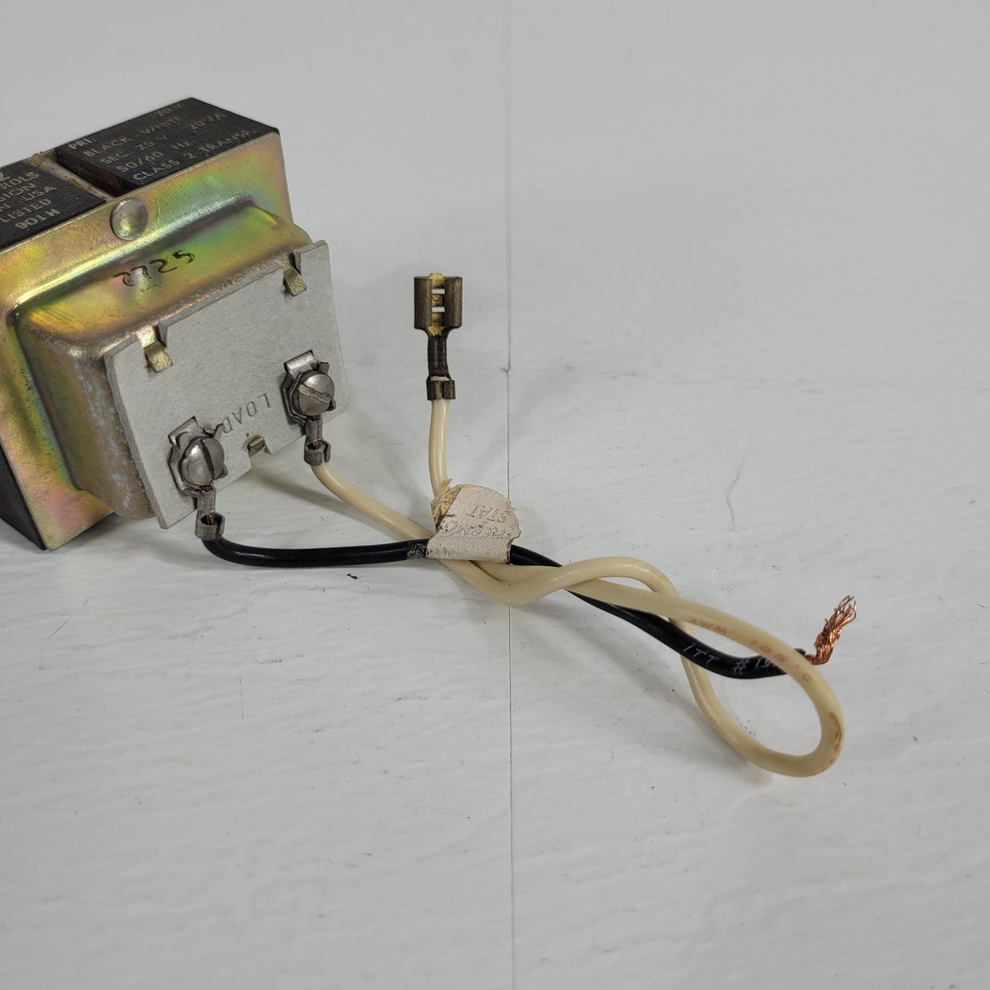 Johnson Controls Y61AF-2 Thermostat Voltage Transformer 120V To 25V 20VA 2-Wire