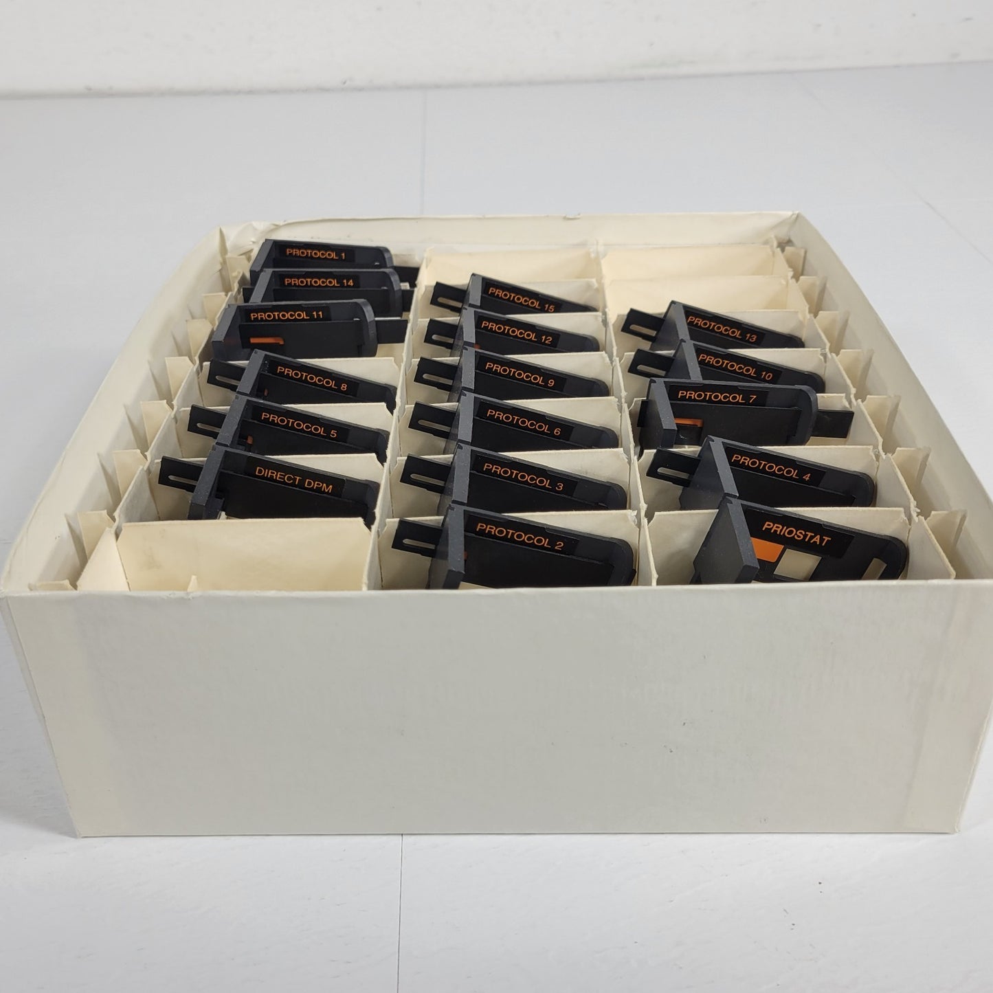 Packard Tri-Carb 15 User Kit Protocol Plugs 7000674 Rack Inserts/Sample Holders