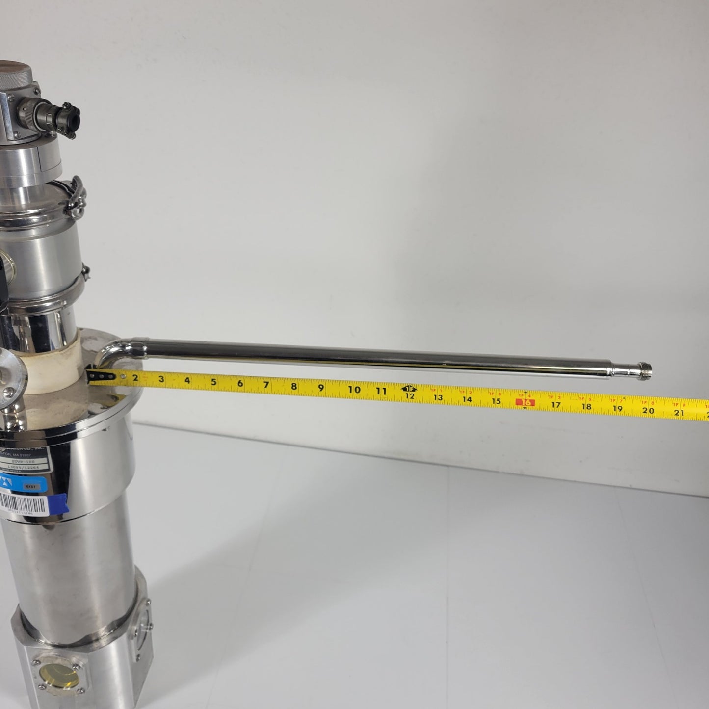 Janis Research SuperTran-VP STVP-100 Continuous Flow Optical Cryostat
