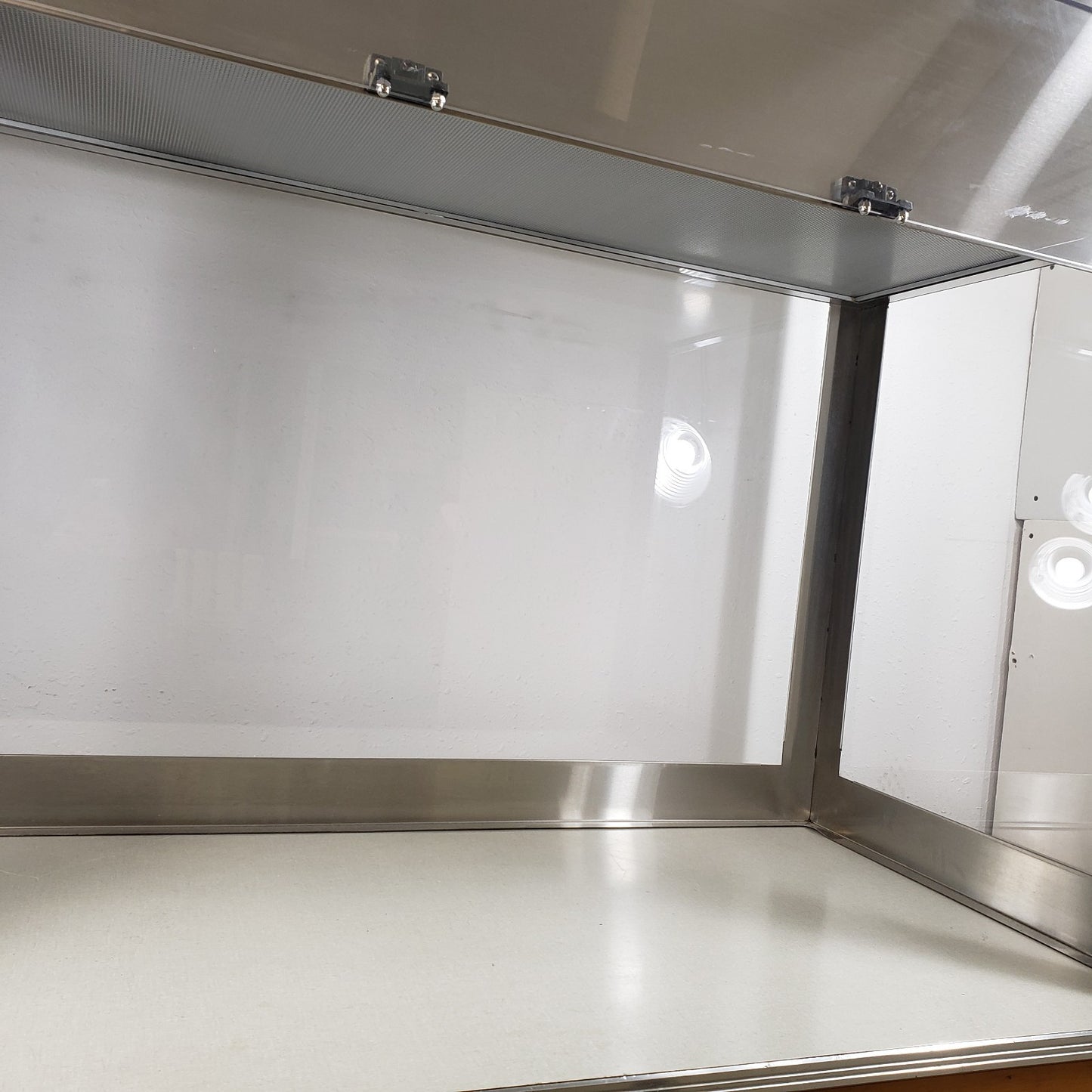 TESTED WORKS Terra Universal Whisperflow Clean Hood 1688-91A-48-SD 4'W x 2'D