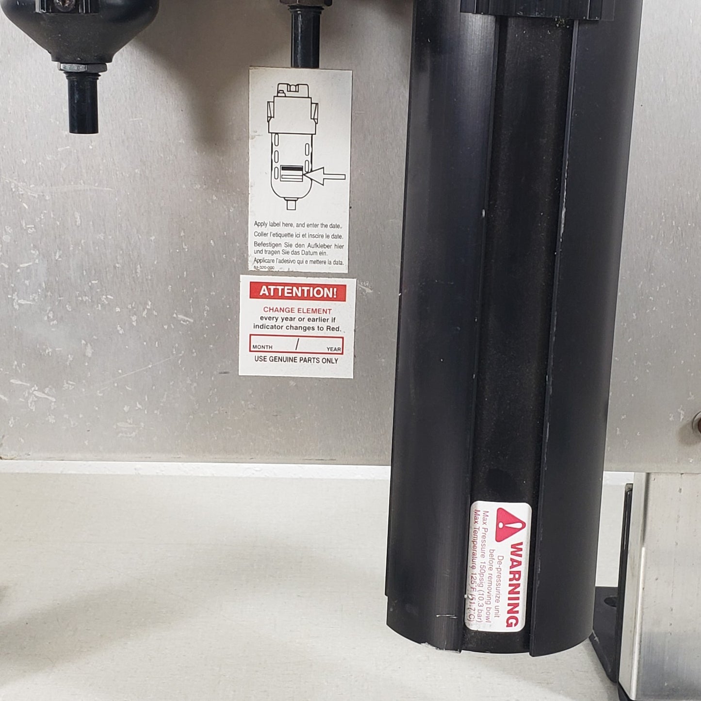 Wilkerson B28-03FHG0 M18-03-CG00 MSD-03-KB2D Compressed Air Filtration System