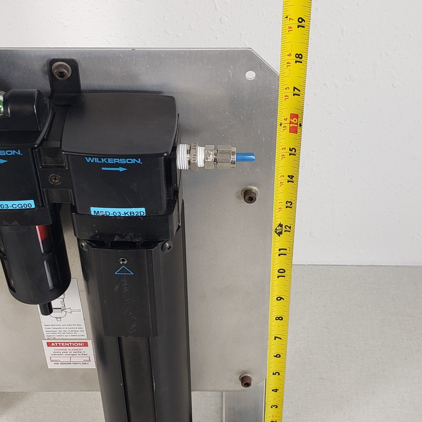 Wilkerson B28-03FHG0 M18-03-CG00 MSD-03-KB2D Compressed Air Filtration System