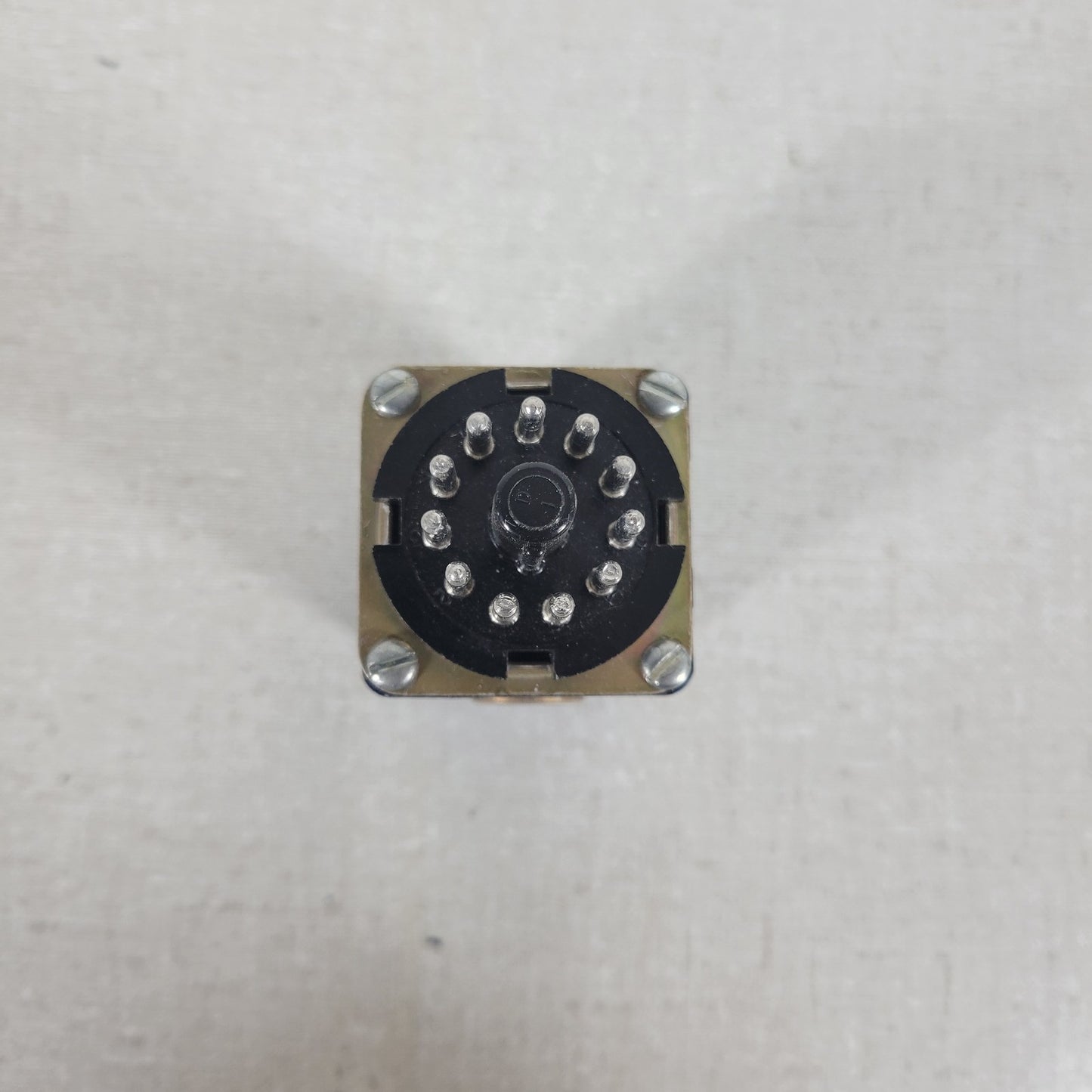 Deltrol 20110-84 3PDT 10A 120V Coil Solenoid Switch