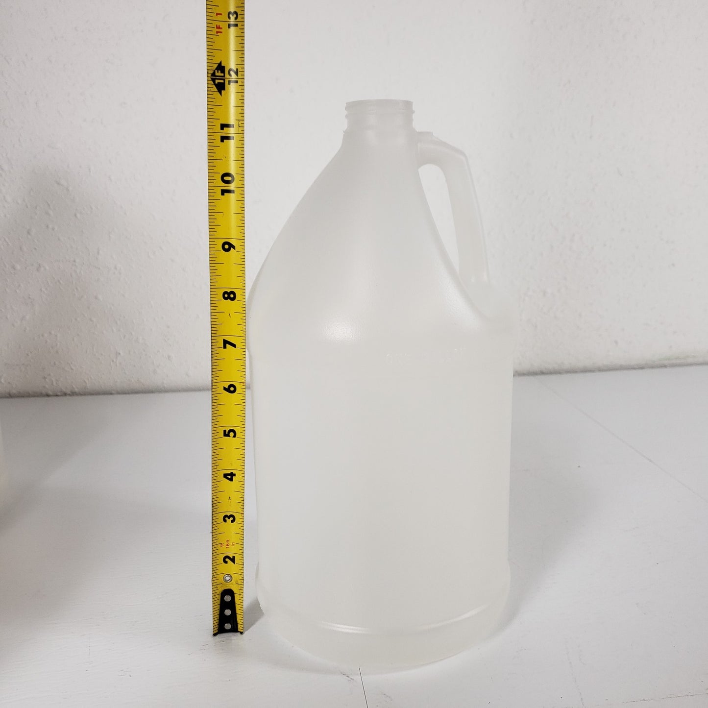 Plastipak Packaging Inc 4-1 Gallon Plastic Bottles With Caps Clear HDPE