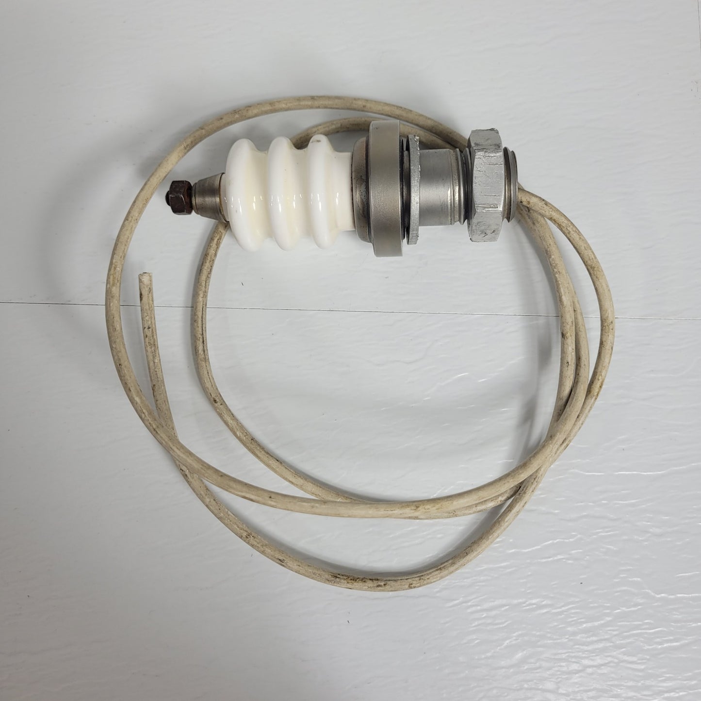 Eaton High Voltage Feedthrough Assembly Ceramic Insulator w/ 2' 5" Cable