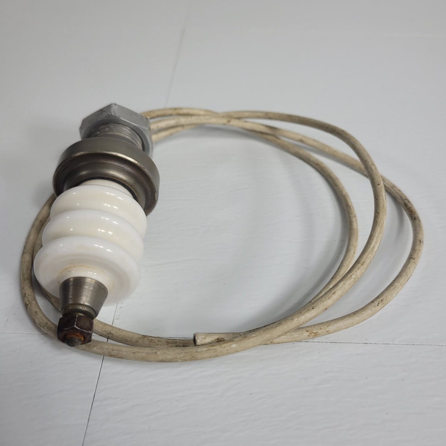 Eaton High Voltage Feedthrough Assembly Ceramic Insulator w/ 2' 5" Cable